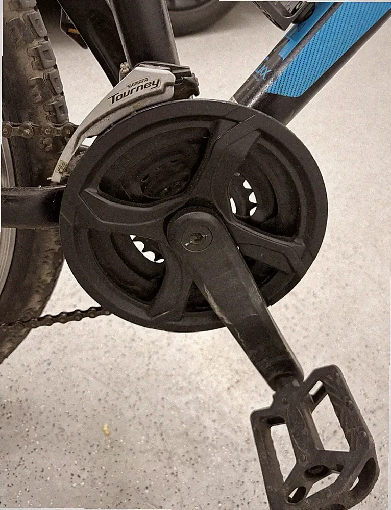 Giant XTC 26 in Mountain Bike M Black/Blue Front Suspension Rim Brakes Kickstand